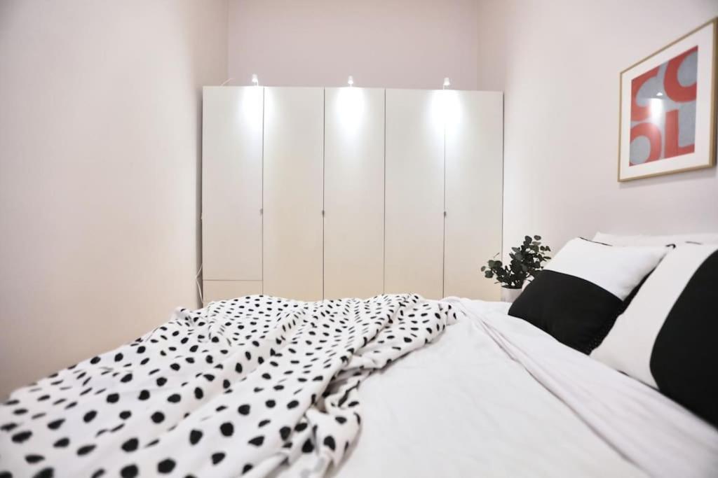 Unwind In Style W Sauna Dsgn 2Br Home Budapeste Exterior foto