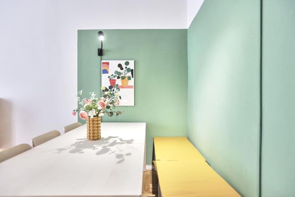 Unwind In Style W Sauna Dsgn 2Br Home Budapeste Exterior foto